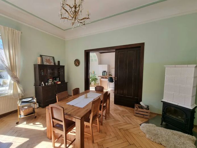 Private sale: Historic villa with 9 rooms and a garden – Esszimmer