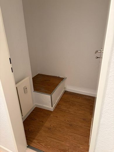 Sonnige Erdgeschosswohnung mit 2 Balkonen – Waschmaschinenraum