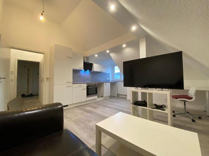 # 2,5-Zimmer # EBK # Tageslichtbad # neu saniert # zentrumsnah #Nordstadt – Wohn-Essküche