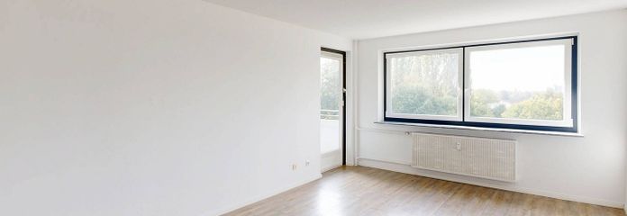 Helder&ruim: 3-kam.-app. met BALKON en inbouwkeuken – Ansicht I: Wohn- und Esszimmer