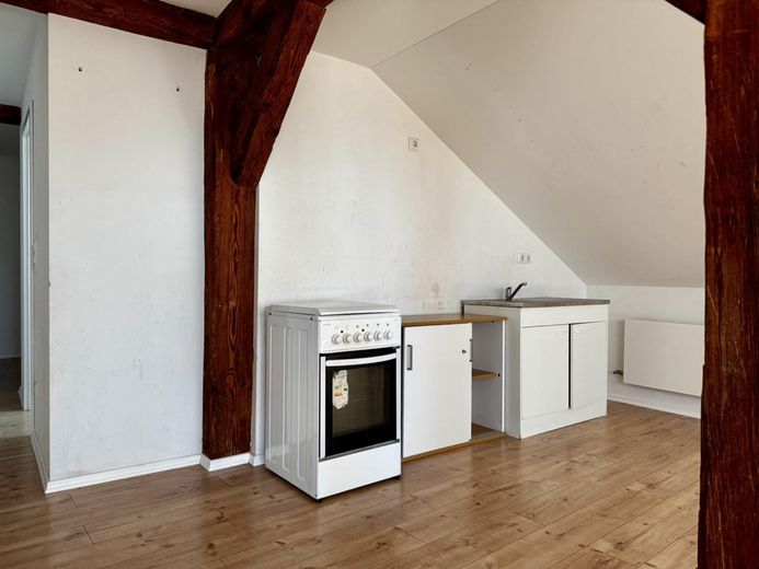 2,5-Zimmer-Dachgeschosswohnung mit ca. 100 m² – Foto 4