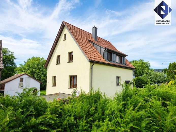 Großes Grundstück, Werkstatt und viel Platz – das ideale Zuhause für Handwerker und Selbstständige – Foto 1