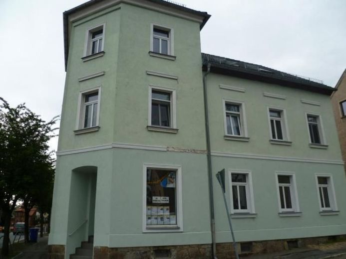 Gutgeschnittene, kleine 3 Zimmer-Wohnung mit neuem Bodenbelag – Foto 1