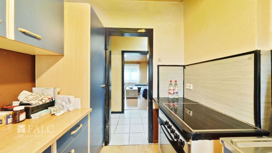 Sofort bezugsfrei - Attraktive 3-Zimmer-Wohnung mit Balkon in Köln-Humboldt/Gremberg – Küche_1_2