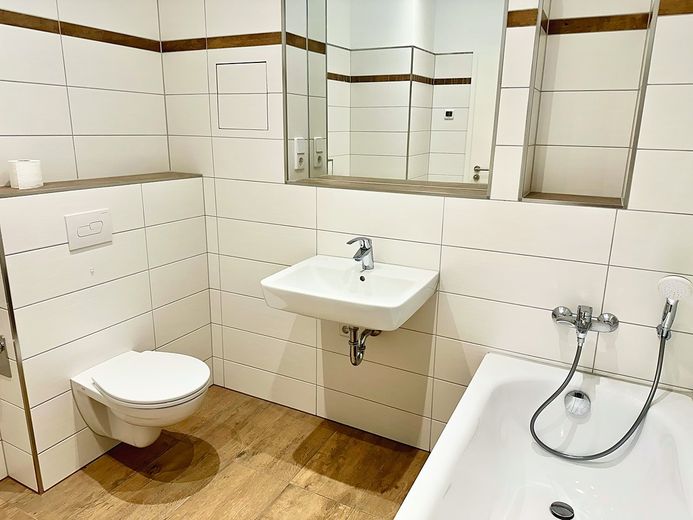First occupancy in Plagwitz: Stylish 2-room apartment with underfloor heating & top features – Foto 1