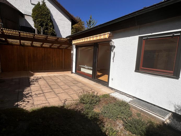 Charming detached house with dream terrace and plenty of potential – Terrasse