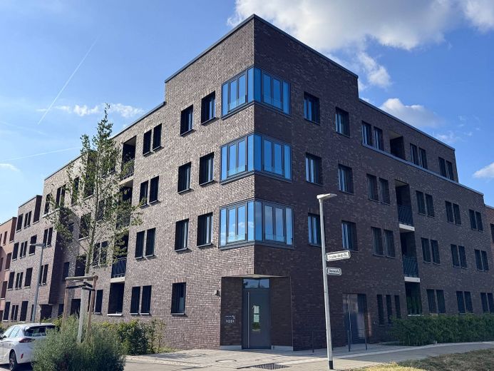Vivienda moderna en Kronsrode: apartamento de 3 habitaciones con COCINA EMPOTRADA – Außenansicht I