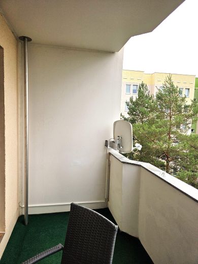 2-pokojowe mieszkanie z balkonem w Miśni, sprzedaż bez prowizji – Balkon mit Sat Anlage