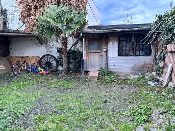 3 Familienhaus zu verkaufen – Garten EG