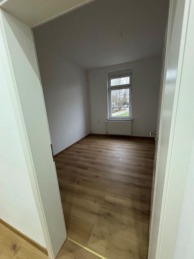Zimmer 3 aus Flur 