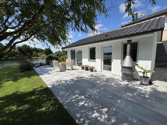 Exklusive Stadtvilla in direkter Wasserlage, Haus am Wasser – Foto 12