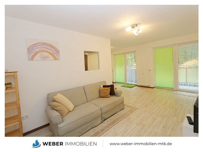 +++ AIRY and WELL-MAINTAINED APARTMENT in IMMEDIATE PROXIMITY to the FOREST +++ – living room