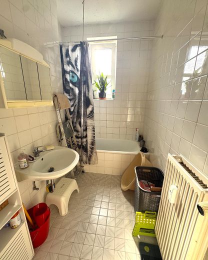 Geräumige 4-Zimmer-Wohnung in Flensburg-Mürwik – Badezimmer