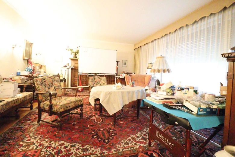 WRS Immobilien - käuferprovisionsfrei - Wiesbaden-Bierstadt - Villa in ruhiger bevorzugter Wohnlage – EG - Wohnzimmer