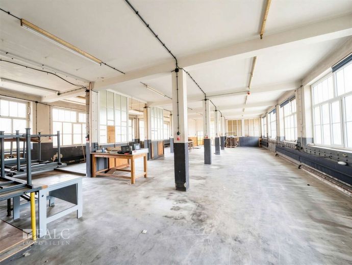 Loft, Wohnen oder Gewerbe - 2.800 m² Entwicklungspotenzial sichern – Erdgeschoss