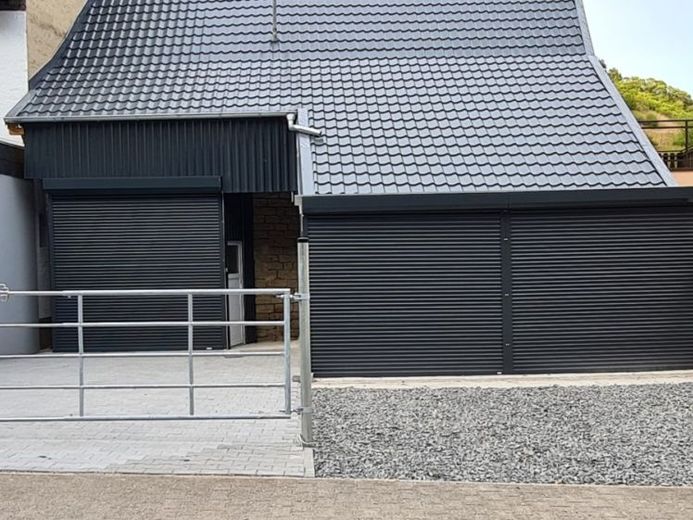 Solide Kapitalanlage - Halle mit Garage zu verkaufen.. – फोटो 1