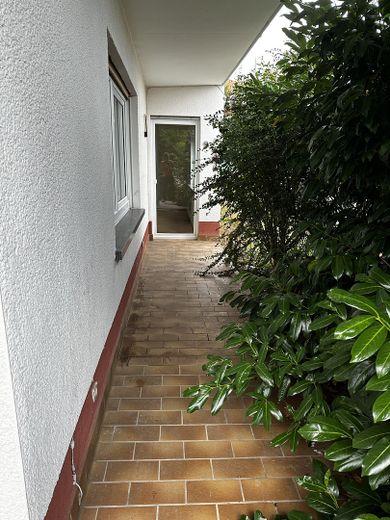 Balkon untere Wohnung Seite