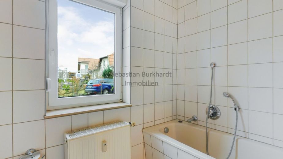*** Preissenkung: Kapitalanleger oder Eigennutzer? Eigentumswohnung in Ilmenau – Badezimmer