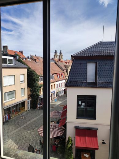 4 Zimmer in der Fußgängerzone von Bayreuth, inklusive Küche – Blick in die Fußgängerzone