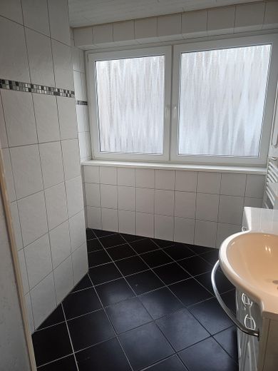 Renovierte 3-Zimmer-Wohnung, 90 m², Tageslichtbad und Gäste-WC – Foto 8