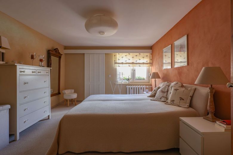 Wunderschöner Vierseitenhof im Bestzustand – Schlafzimmer 1. OG