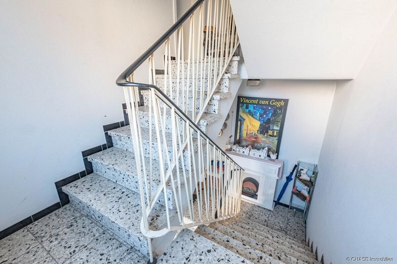 Modernisiertes Dreifamilienhaus in attraktiver Wohnlage - Bestes Wohnen oder Vermieten in Hameln! – Treppenhaus