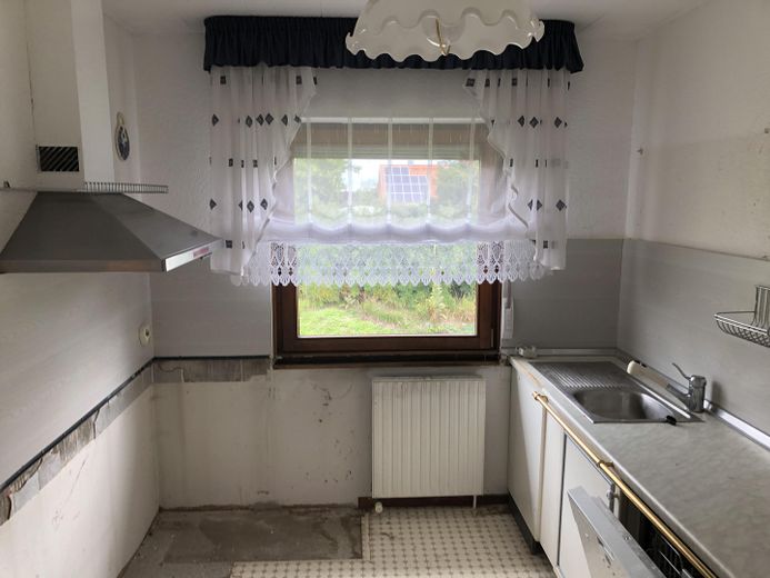 Renovierungsbedürftiges Einfamilienhaus mit großem Garten – Foto 20