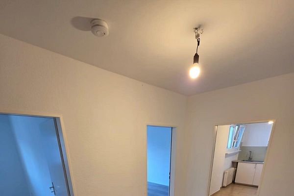 Renovierte 2-Zi-Whg in zentraler Lage von Frankfurt-Bergen Enkheim Stellplatz inklusive