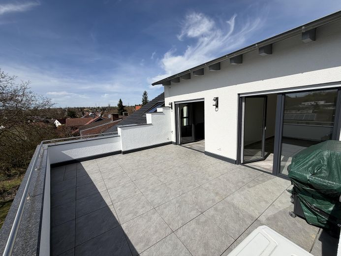 Exklusive 4-Zimmer-Penthousewohnung mit Dachterrasse & Garage+Stellplatz – provisionsfrei – Dachterrasse