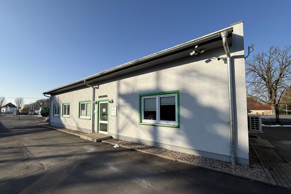 Bien immobilier commercial polyvalent avec vaste terrain d’exploitation à Mühlhausen (Thuringe)