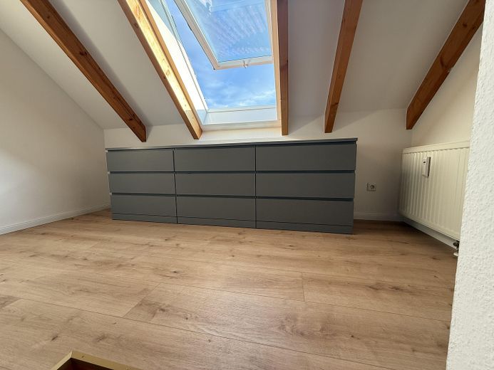 Moderne 3-Zimmer-Maisonette mit 3 Balkonen, Garage & Panoramablick über Würzburg – Foto 10