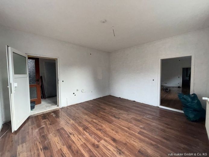 Haus mit Entwicklungsmöglichkeiten bietet  Potenzial für Investoren, Familien oder handwerklich versierte Käufer – VUB0002214-7