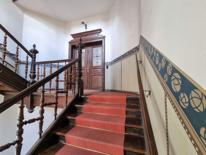 Exklusive Bürofläche in Herrschaftlicher Villa mit Stellplätzen im Hof und Alarmanlage – Foto 8