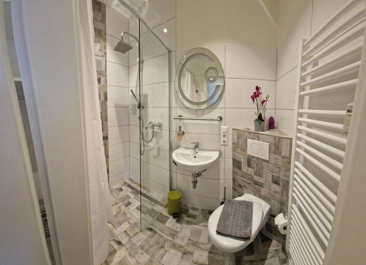 Beispiel Bad, kl. Apartment