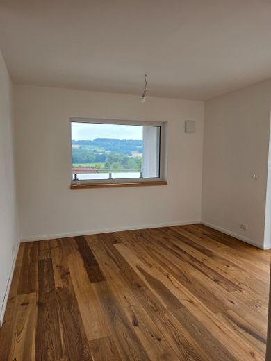 Hochwertiges Massivbau Einfamilienhaus / Zweiparteienhaus – Esszimmer OG