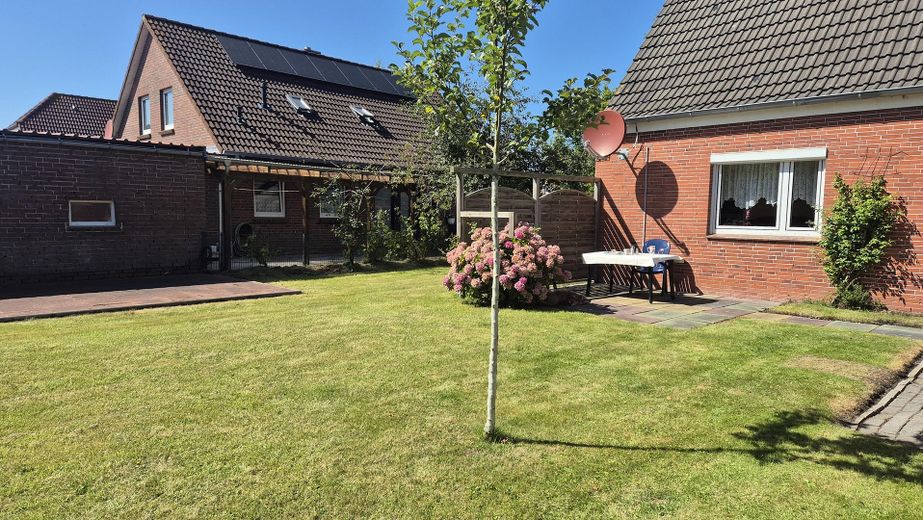 Garten mit 3. Terrasse