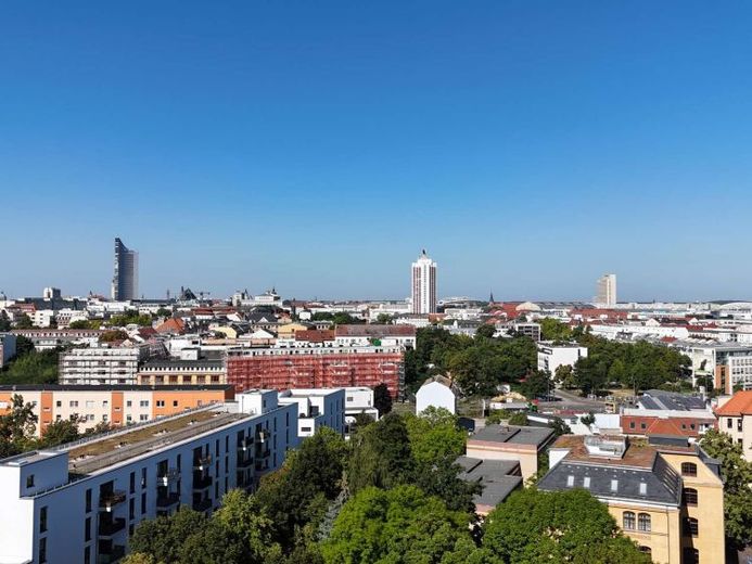 Kapitalanlage: 2-Zimmer WE mit Balkon im repräsentativen Denkmalobjekt! – Foto 1