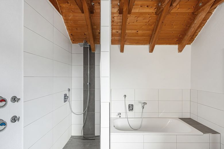Stilvolle 4-Raum-Maisonette-Wohnung mit gehobener Innenausstattung – Foto 9