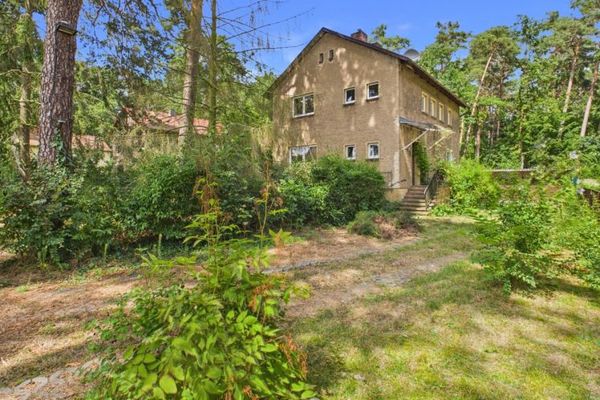 Dornröschen am Waldrand - großartiges Grundstück mit historischem Einfamilienhaus, provisionsfrei!