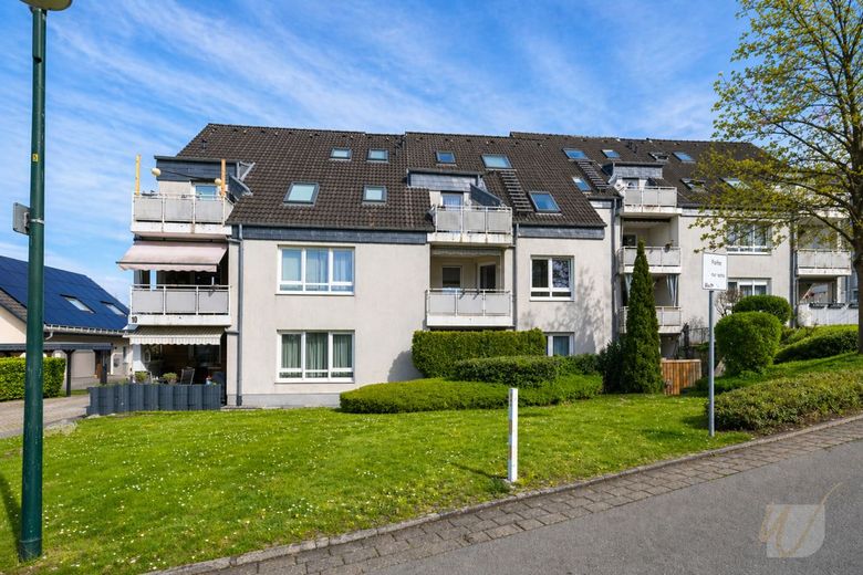 Solides Investment mit Zukunft: Zwei Mehrfamilienhäuser mit 13 Wohneinheiten – Hausansicht