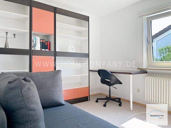 Appartement de 3 pièces lumineux et agréablement meublé avec terrasse sur le toit – 4e5434c7fdb7fe7018e5f87d8d038a05ecffea8d.jpg