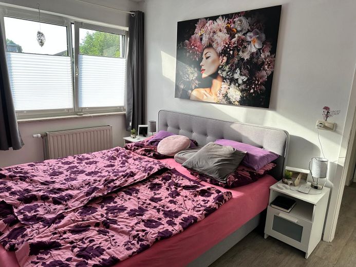 Renovierte 3- Zimmer Erdgeschosswohnung mit EBK in ruhiger Lage in 23974 Neuburg – Zimmer 1