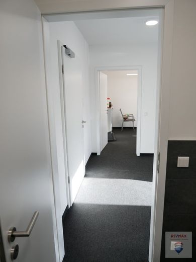 Arbeiten in einem attraktiven Wohn- &amp;  Gewerbepark am Ammersee – BRO7~1