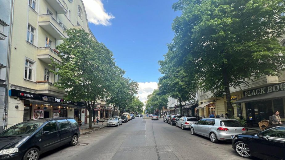 Helle möblierte 1-Zimmer-Wohnung mit Balkon im Herzen von Friedrichshain – Umgebung