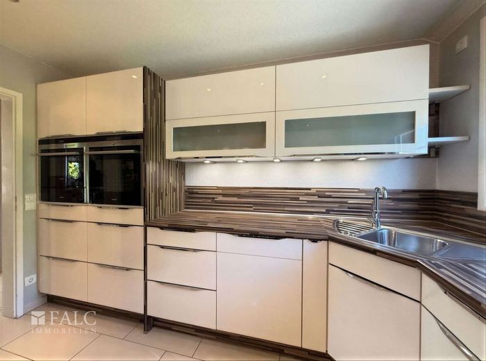 ***Elliehausen - Großzügige 4 Zimmer Dachgeschosswohnung mit Außenstellplätzen*** – Küche