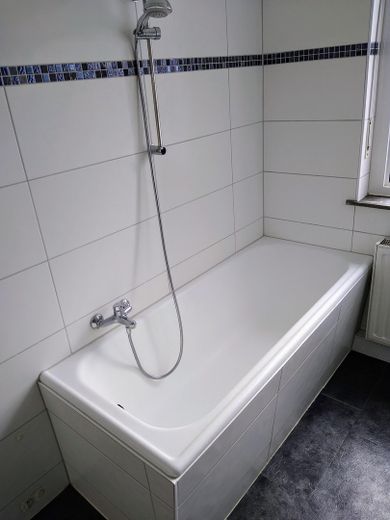 Sin comisión: casa con garaje en venta – OG Bad mit Wanne