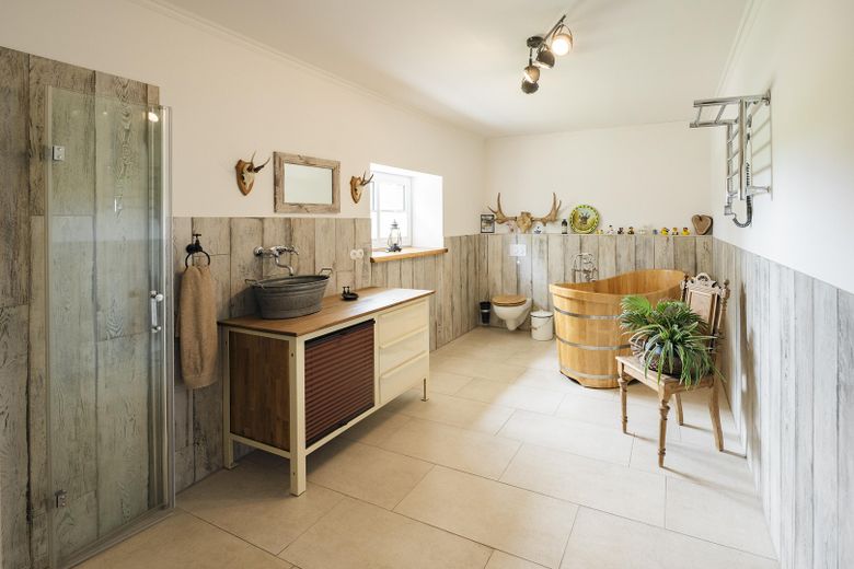 Exklusives Landhaus Resthof in Alleinlage  kernsaniert, mit Weitblick über Wiesen – Foto 4