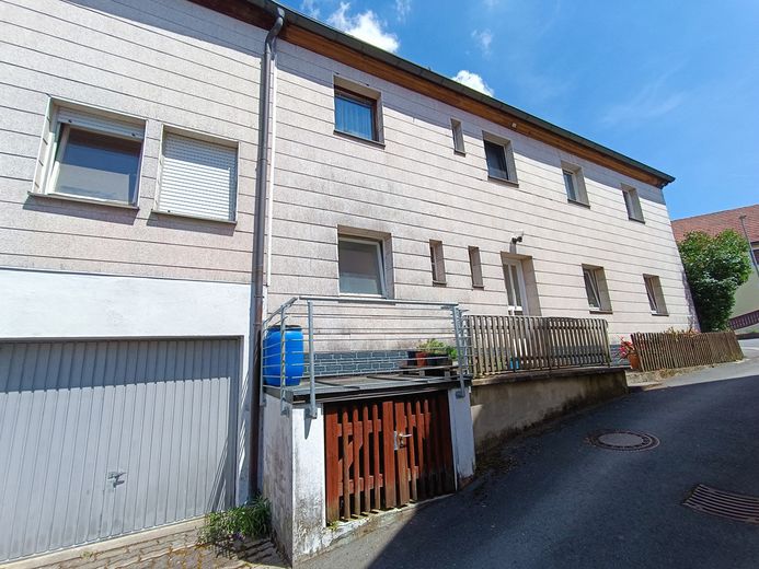 ehemaliges Wohn- und Geschäftshaus in Plankenfels zu verkaufen – Foto 3