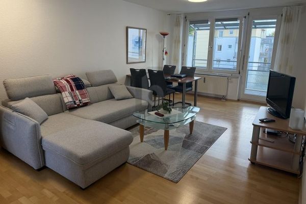 GENİŞ BALKONLU, ASANSÖRLÜ EŞYALI DAİRE