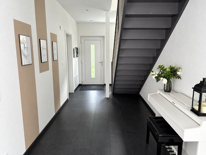 Modernes Zweifamilienhaus mit Einliegerwohnung in Elzach-Oberprechtal – Flur 1 OG 